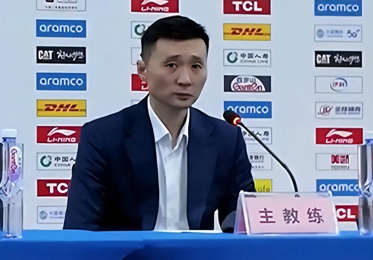 半场比分：54-51，北京微弱领先，比赛悬念不断！的简单介绍