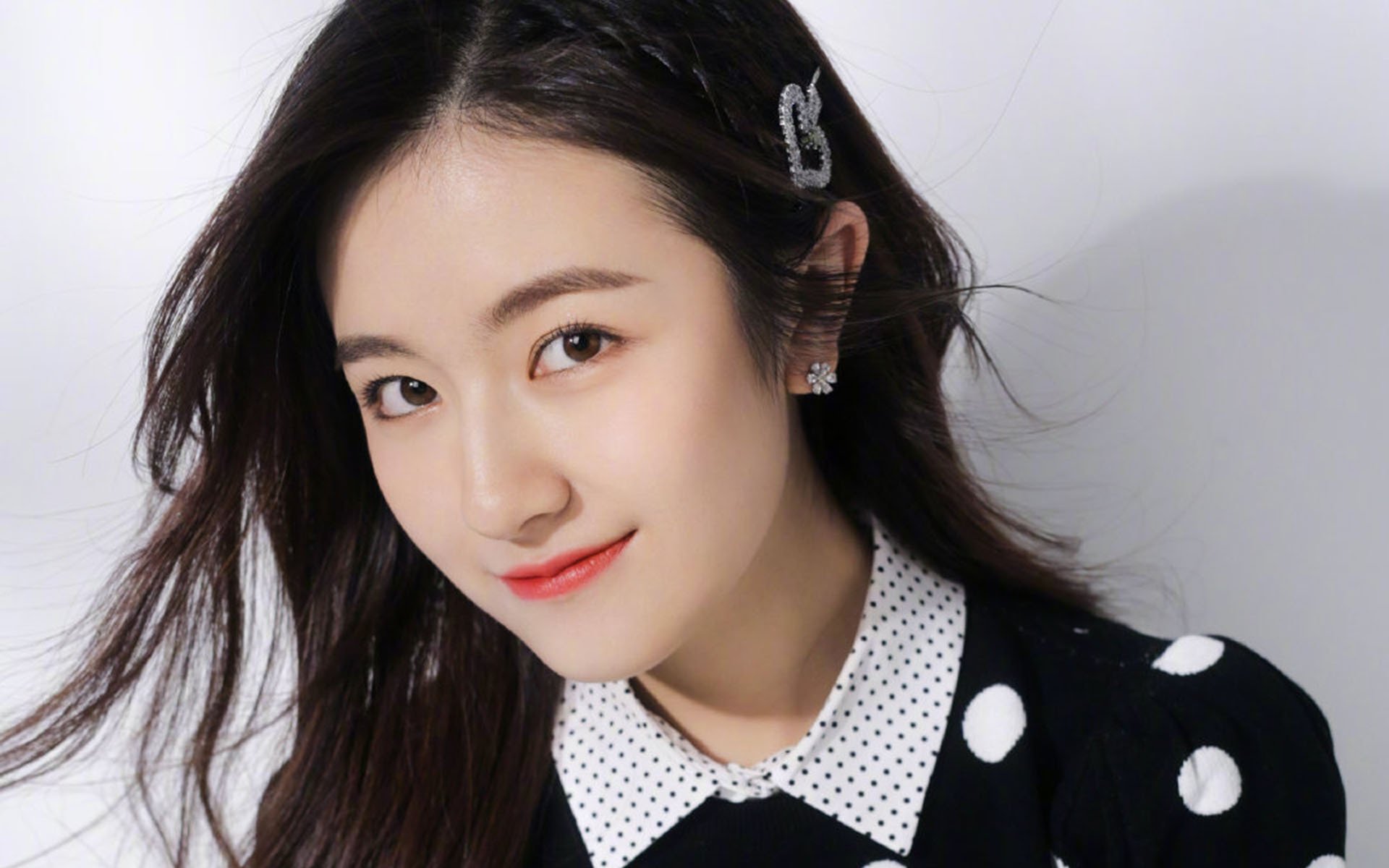 国足定位球防守失误数据比对，足球定位球教学视频