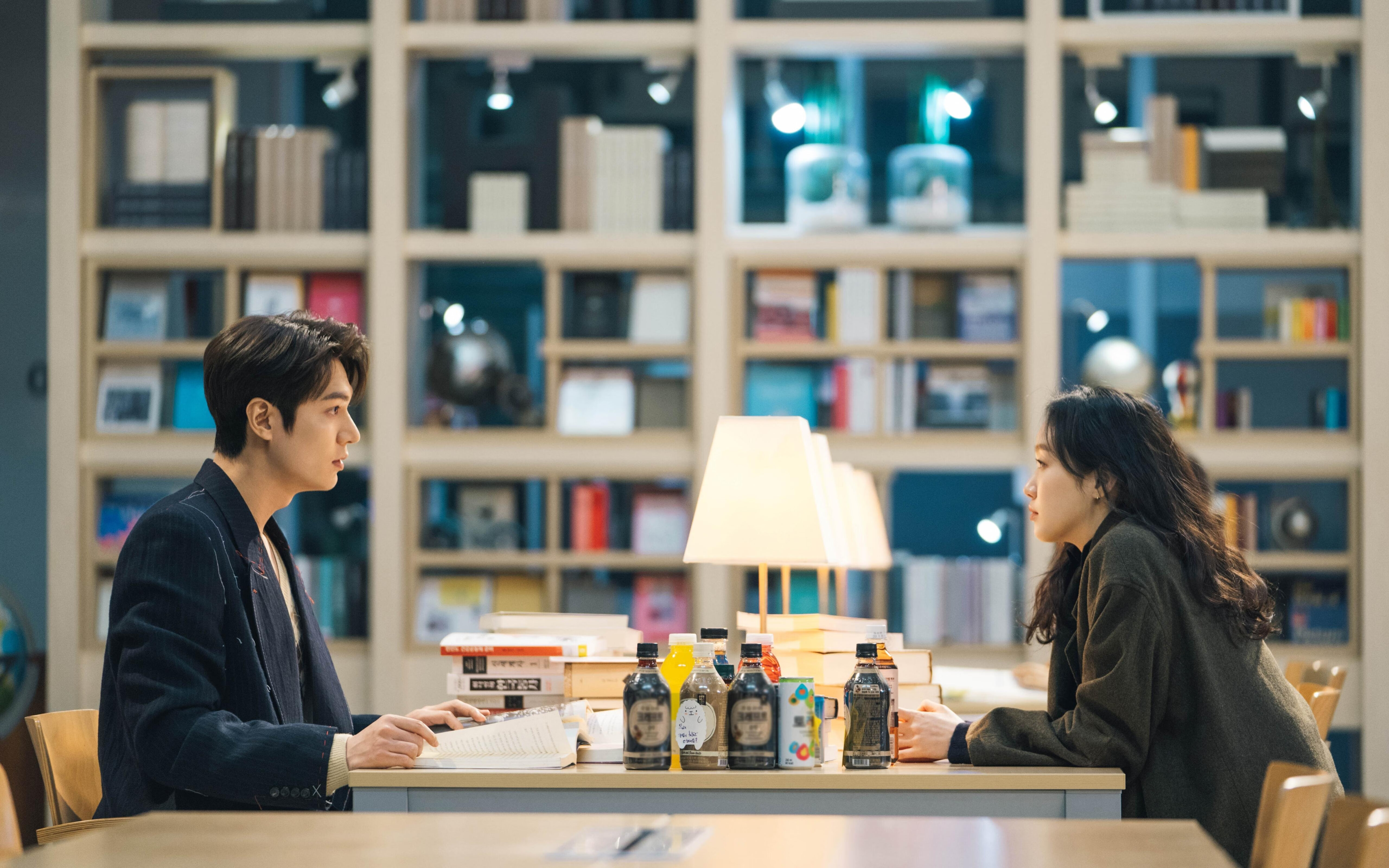 爱游戏app下载-校园足球设置赛后技术讲评环节引导学生自主分析，校园足球课程教学指南